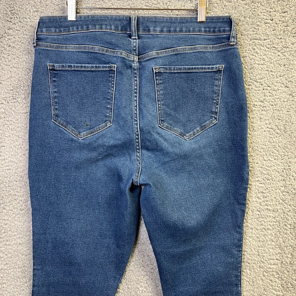 Old Navy Rockstar Jeans 16 Blue Denim Extra High Rise 360 Stretch Super Skinny